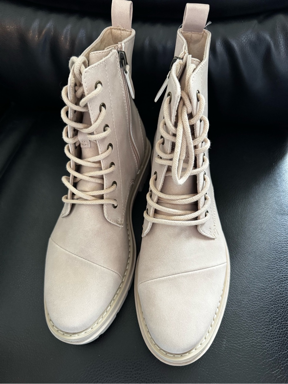Tom’s Lace-Up Boots in Light Beige